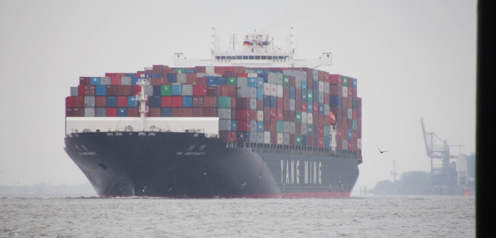 Containerschiff Elbe